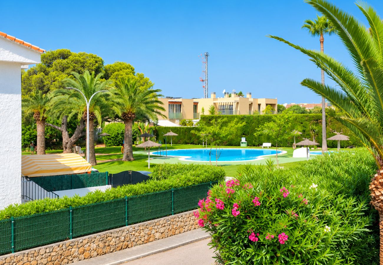 House in Alcocebre / Alcossebre - Villa Tres Playas | Gran patio privado · Piscina ·